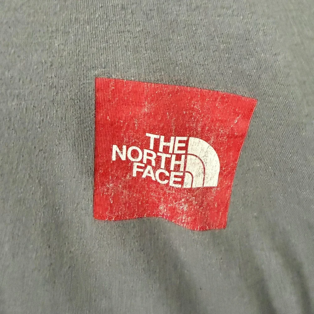 The North Face Shirt Mens Small Gray Never Stop Exploring Long Sleeve Tee